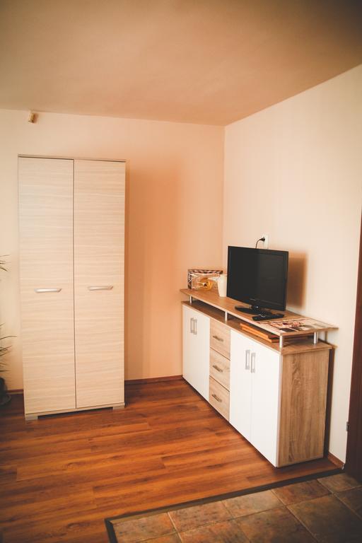 Borostyankert Etterem & Vendeghaz Hotel Sitke Buitenkant foto