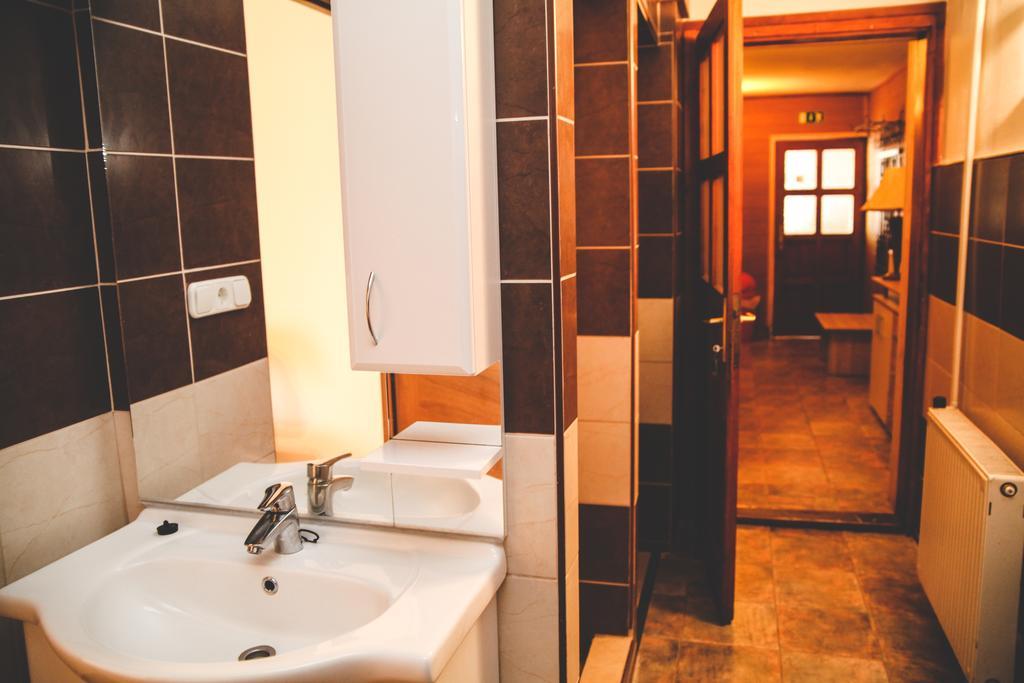 Borostyankert Etterem & Vendeghaz Hotel Sitke Buitenkant foto